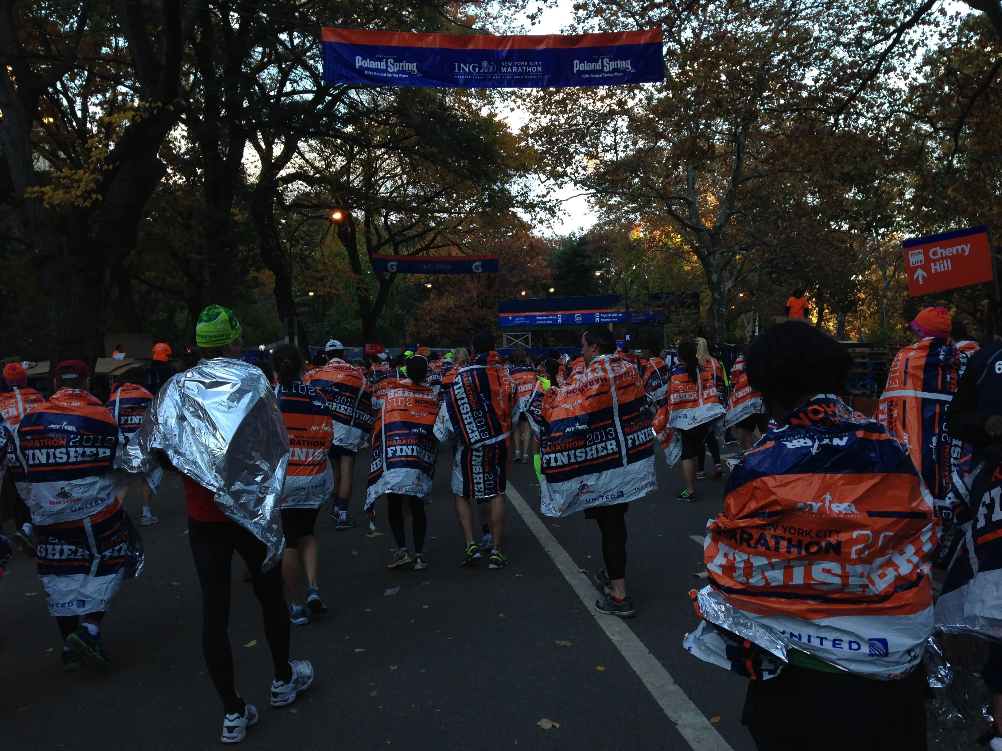 防寒のやつを貰ってホテルに向かう