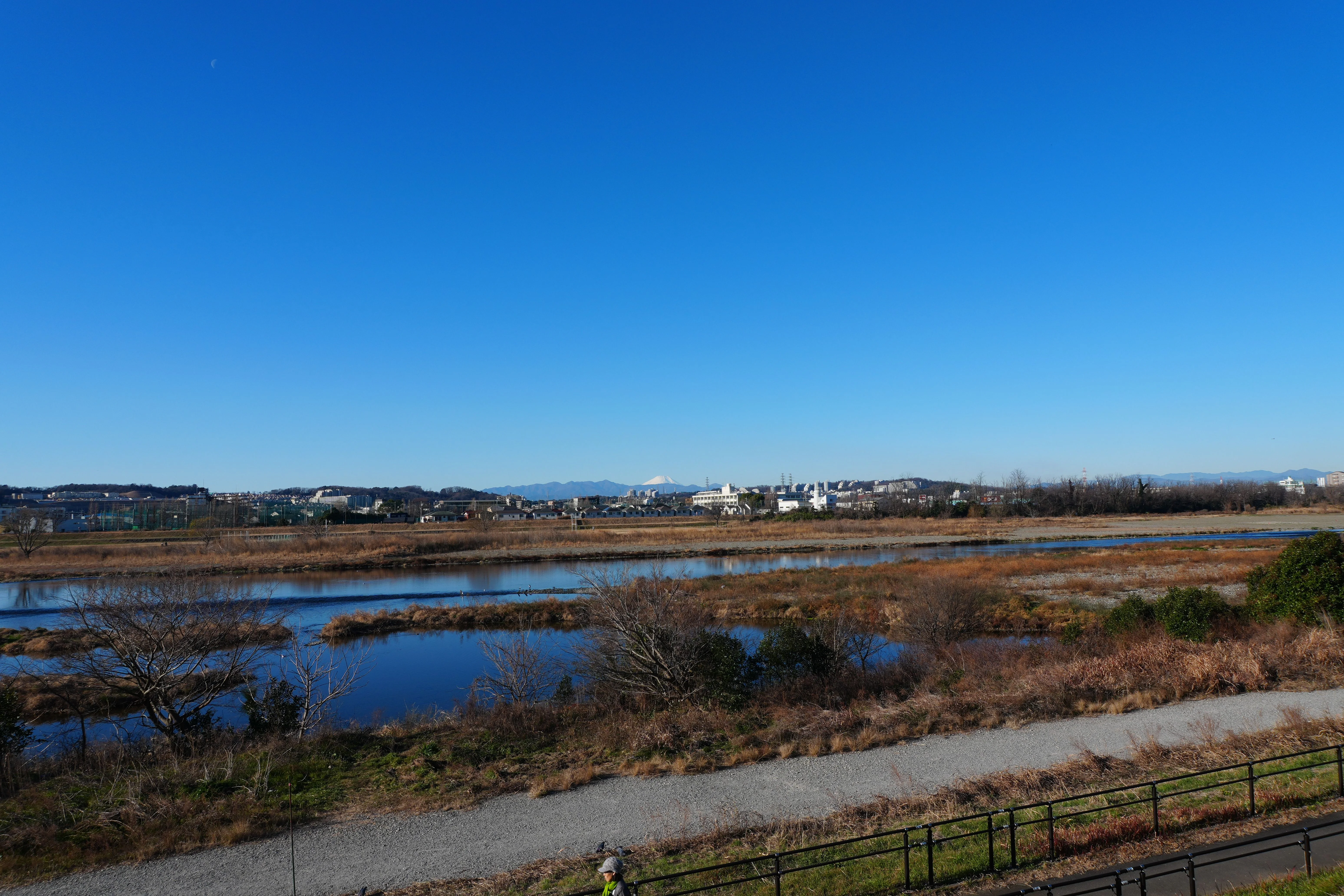E PZ 16-50mm F3.5-5.6 OSS II - ISO 100 24 mm ƒ10 1/200s - 6192 × 4128