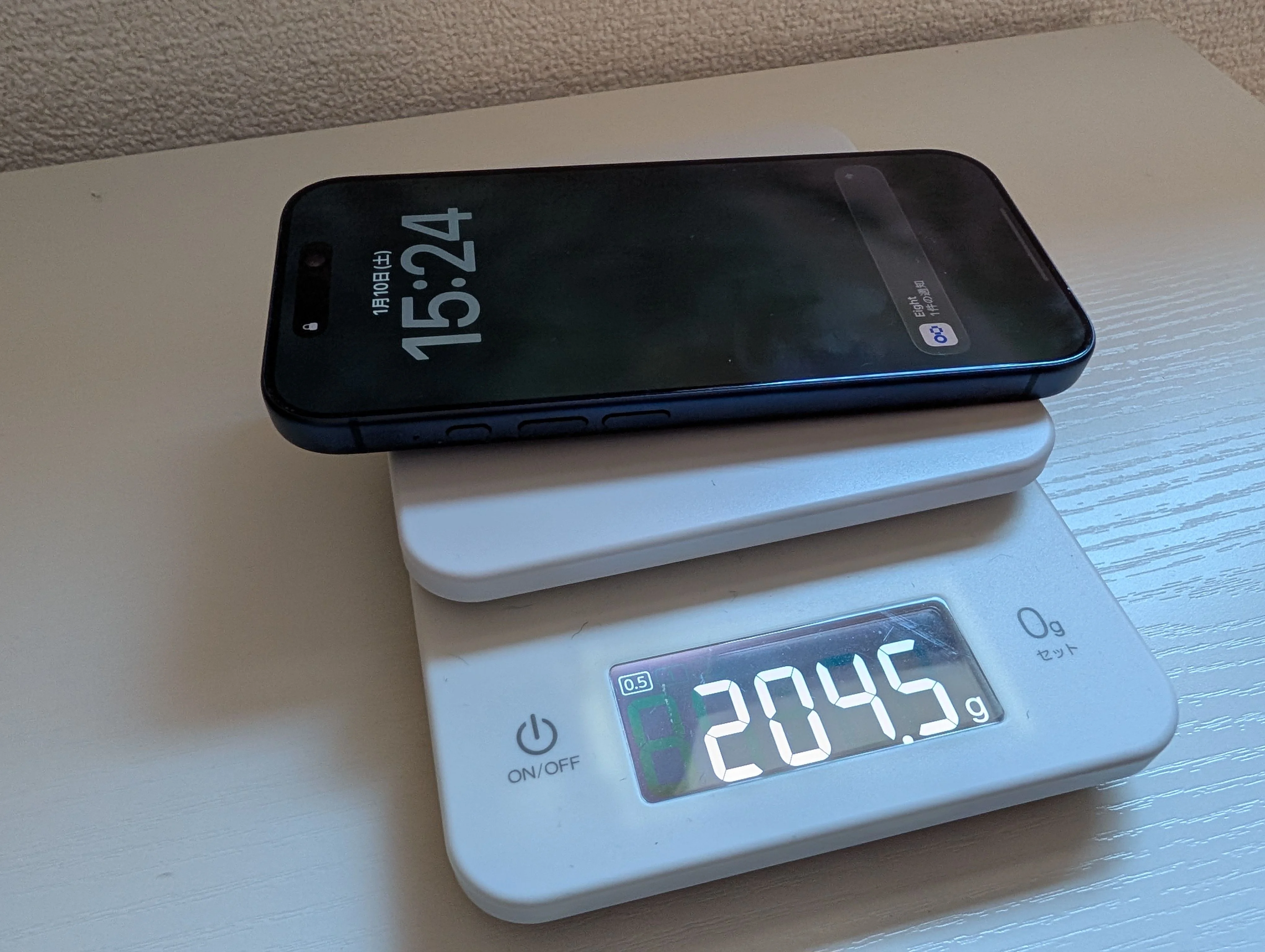 iPhone 17 Pro の重量