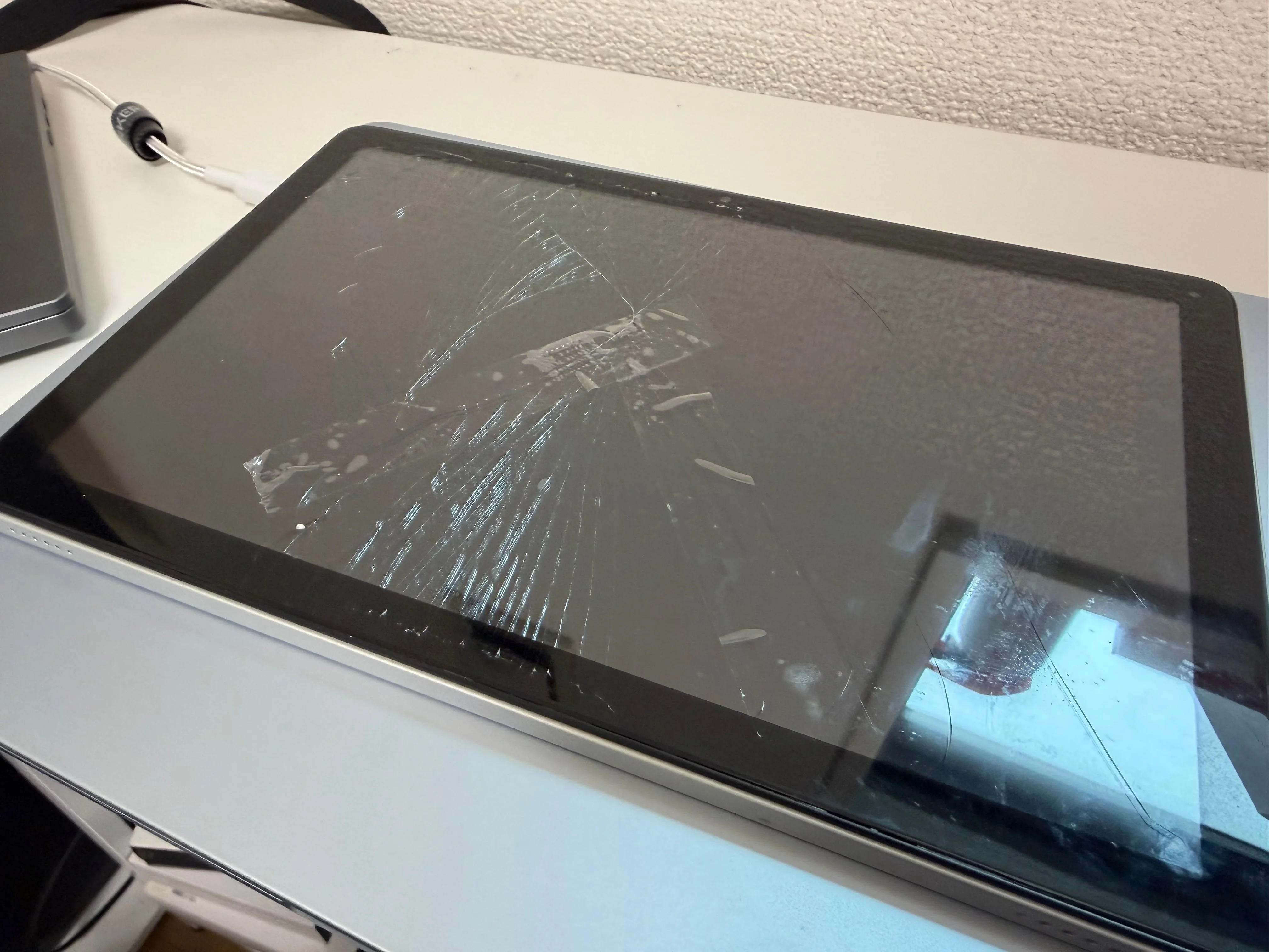 aiwa の Android タブレットが壊れたので修理を検討