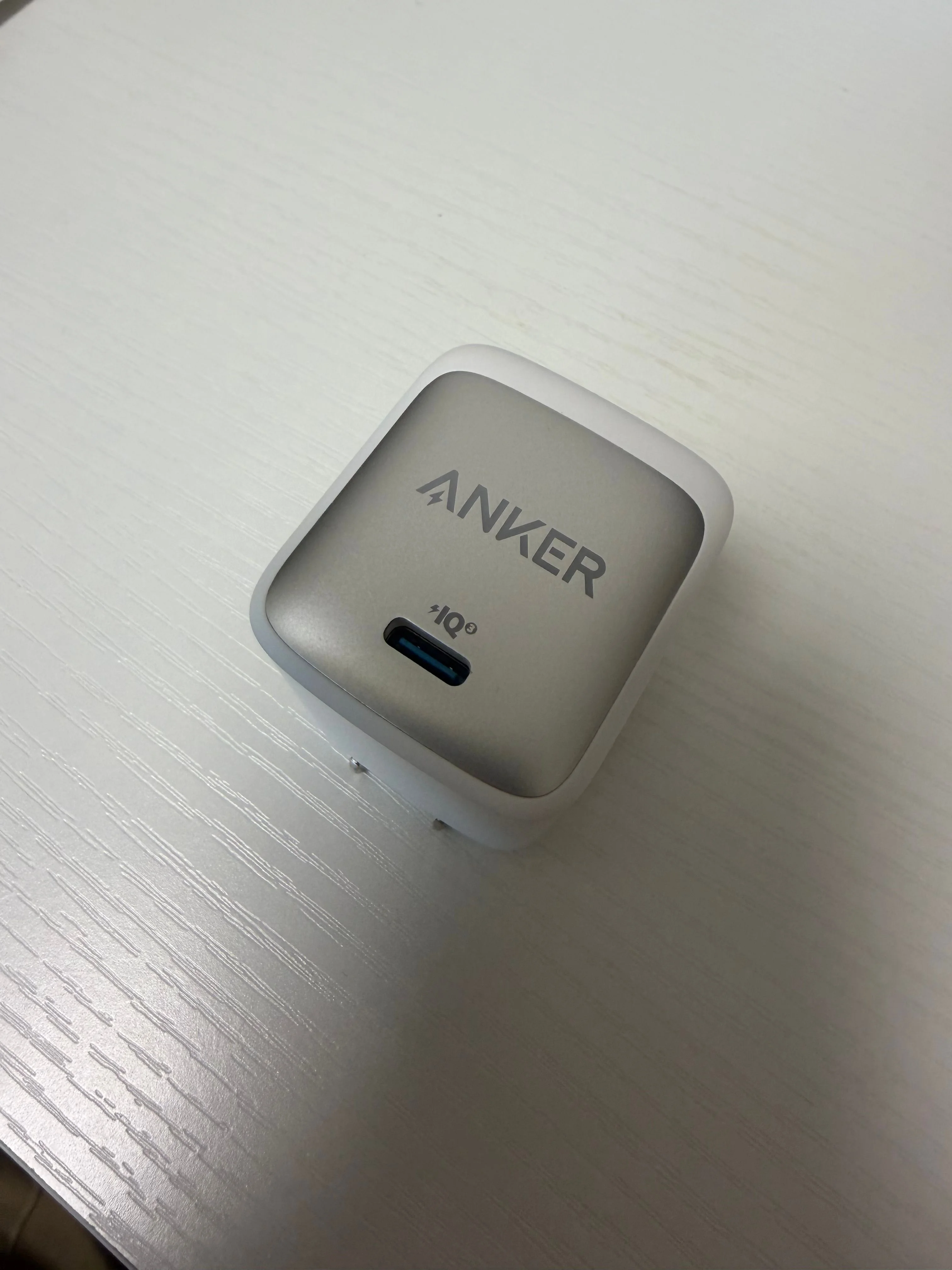 端子は USB-C １つだけ