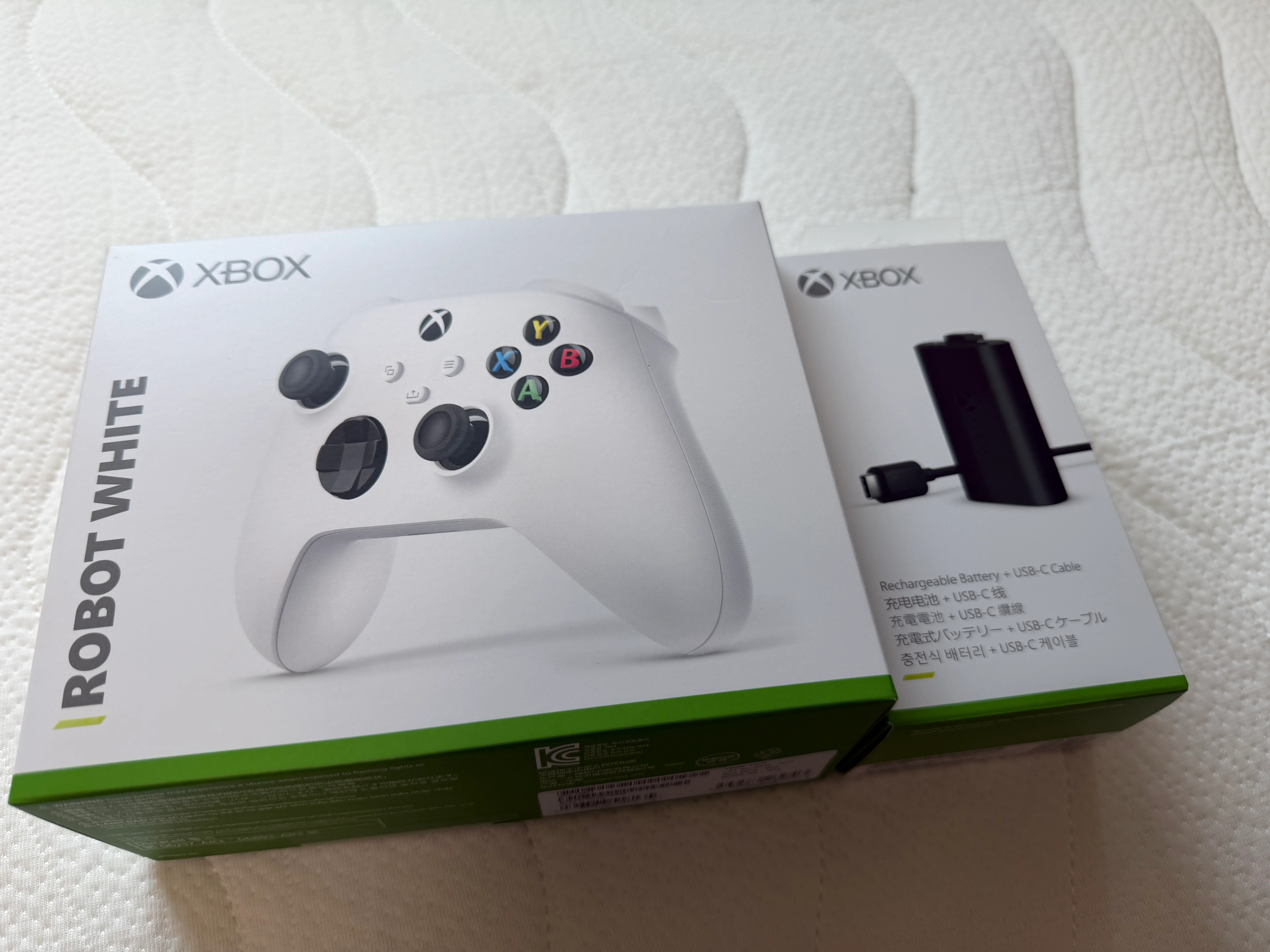 Xbox ワイヤレス コントローラー (ロボット ホワイト) を購入しました